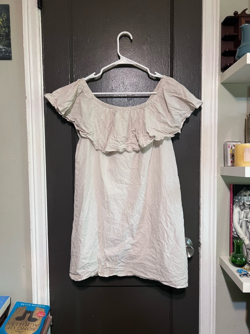 Women’s Off-Shoulder Ruffle Dress - Picture 2 of 7